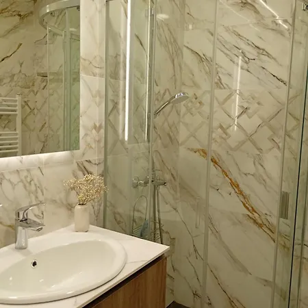 Light View - New Center شقة