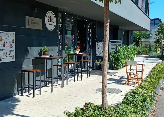 Light View - New Center *